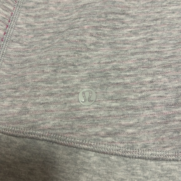 Lululemon In A Cinch Long Sleeve TeeHeathered Light Grey / Classic Stripe - Picture 12 of 12